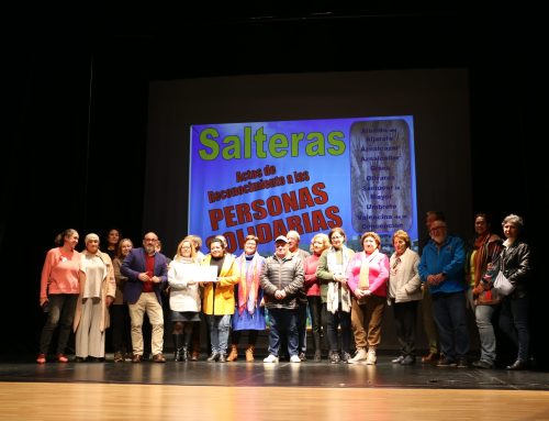 Salteras reconoce la labor solidaria de Radio Alberquilla y APASCIDE en la Gala celebrada con motivo del Día del Voluntariado